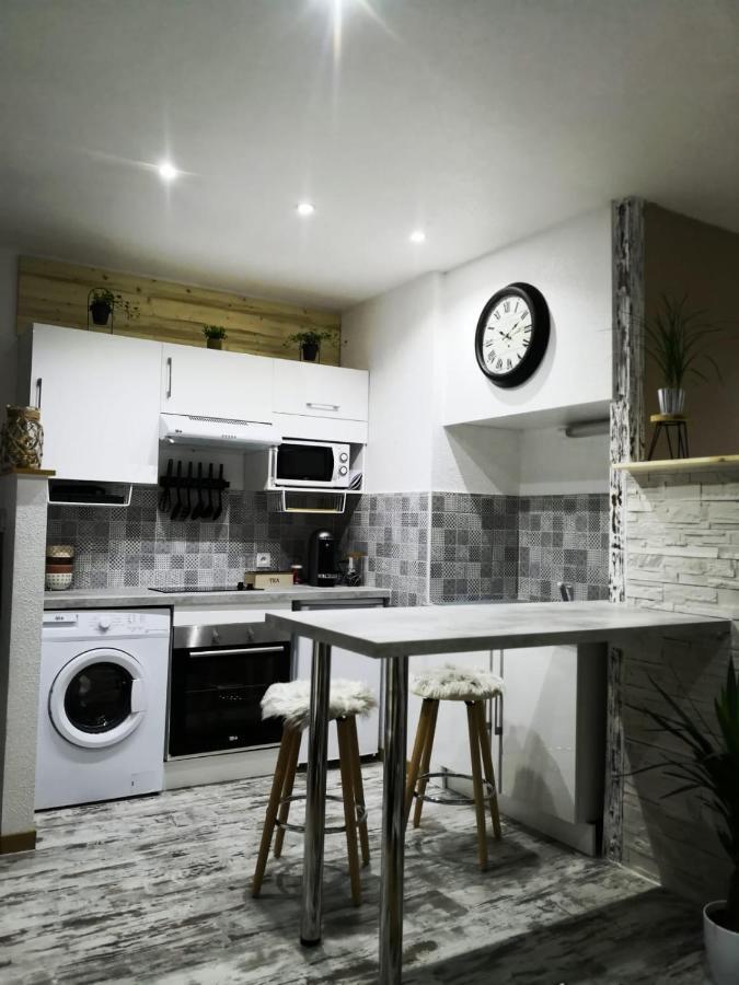 Studio Zen Et Cosy, Neuf En Pleine Ville Saint-Claude Bagian luar foto