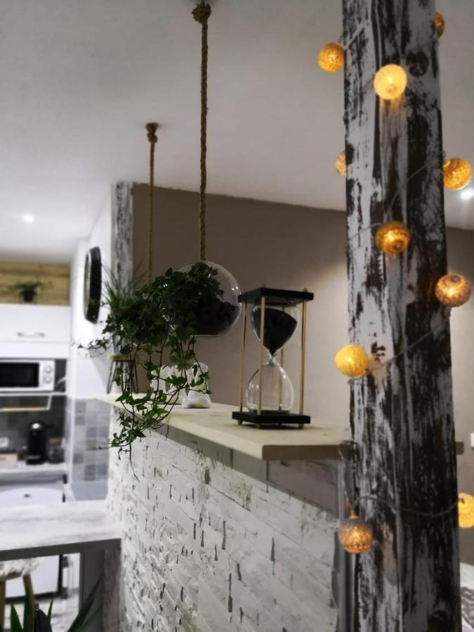 Studio Zen Et Cosy, Neuf En Pleine Ville Saint-Claude Bagian luar foto