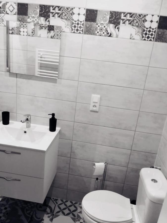 Studio Zen Et Cosy, Neuf En Pleine Ville Saint-Claude Bagian luar foto